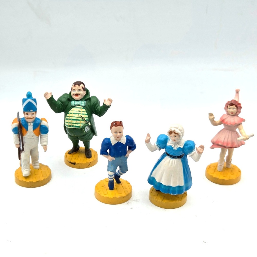 1939 Loews REN 1966 MGM 1988 Turner Wizard of Oz Miniatures lot of 5 Munchkins